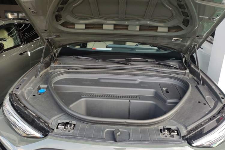 Used Audi Q6L e-tron 2026 First Launch Navigation Edition Engine Bay