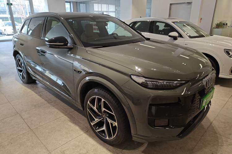 Used Audi Q6L e-tron 2026 First Launch Navigation Edition Exterior 1