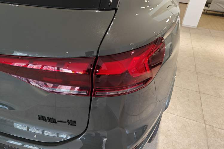 Used Audi Q6L e-tron 2026 First Launch Navigation Edition Exterior 3