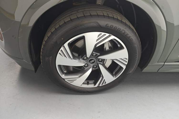 Used Audi Q6L e-tron 2026 Ultra-Long Range Edition Exterior 4
