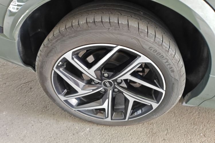 Used Audi Q6L e-tron 2026 First Launch Navigation Edition Exterior 5