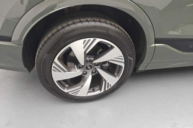 Used Audi Q6L e-tron 2026 Ultra-Long Range Edition Exterior 5