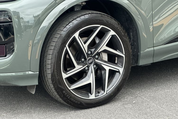 Used Audi Q6L e-tron 2026 First Launch Navigation Edition Exterior 6