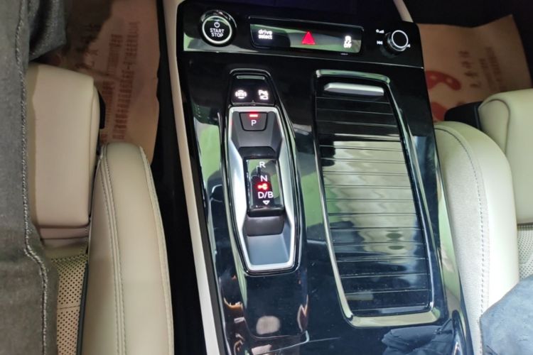 Used Audi Q6L e-tron 2026 First Launch Navigation Edition Gear Lever
