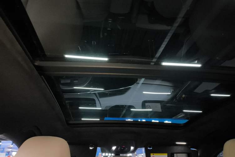 Used Audi Q6L e-tron 2026 Ultra-Long Range Edition Headliner
