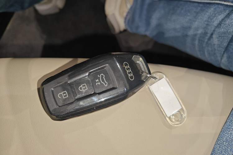 Used Audi Q6L e-tron 2026 First Launch Navigation Edition Interior 1