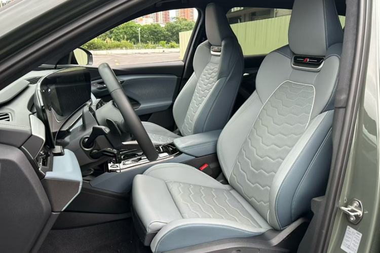 Used Audi Q6L e-tron 2026 First Launch Navigation Edition Interior 3