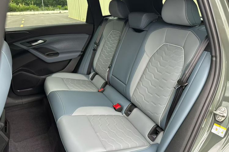 Used Audi Q6L e-tron 2026 First Launch Navigation Edition Interior 4