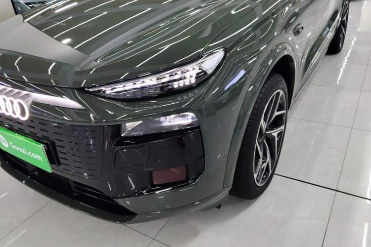 Used Audi Q6L e-tron 2026 First Launch Navigation Edition Left Front Headlight