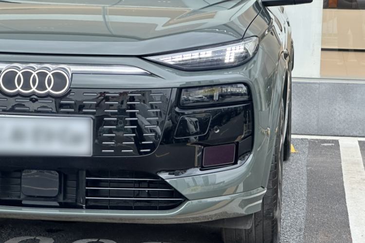 Used Audi Q6L e-tron 2026 First Launch Navigation Edition Left Front Headlight