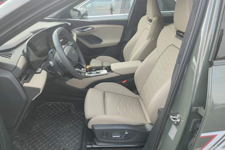 Used Audi Q6L e-tron 2026 First Launch Navigation Edition Left Front Seat