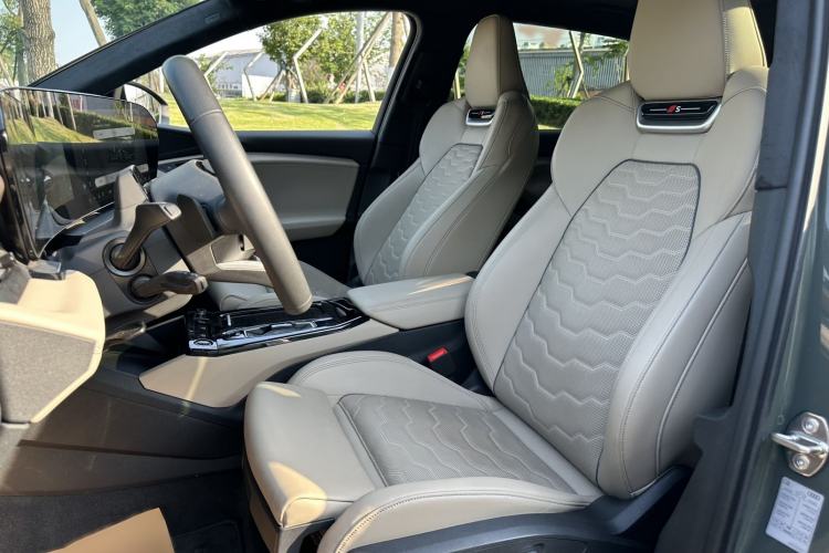 Used Audi Q6L e-tron 2026 First Launch Navigation Edition Left Front Seat