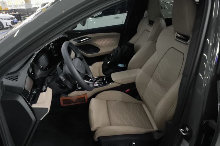 Used Audi Q6L e-tron 2026 Ultra-Long Range Edition Left Front Seat