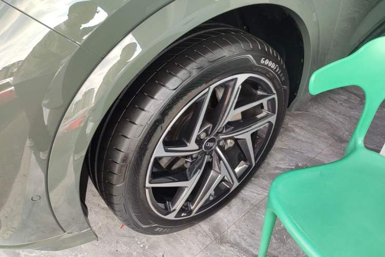 Used Audi Q6L e-tron 2026 First Launch Navigation Edition Left Front Wheel Hub