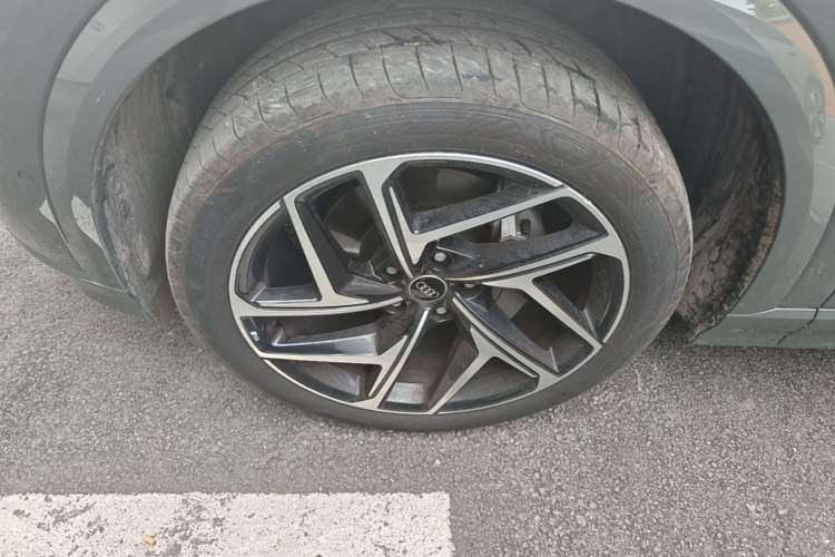 Used Audi Q6L e-tron 2026 First Launch Navigation Edition Left Front Wheel Hub