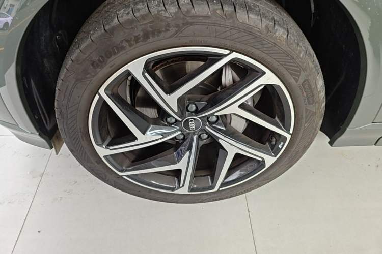 Used Audi Q6L e-tron 2026 First Launch Navigation Edition Left Front Wheel Hub