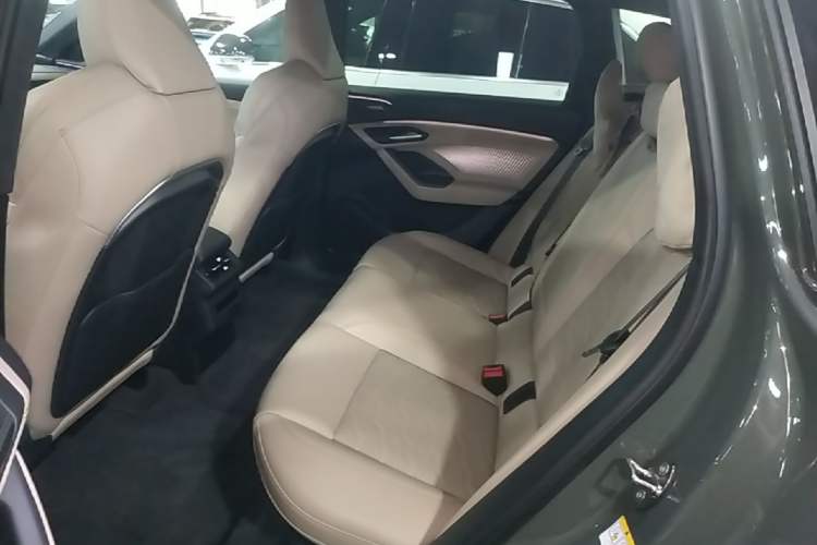 Used Audi Q6L e-tron 2026 First Launch Navigation Edition Left Rear Seat