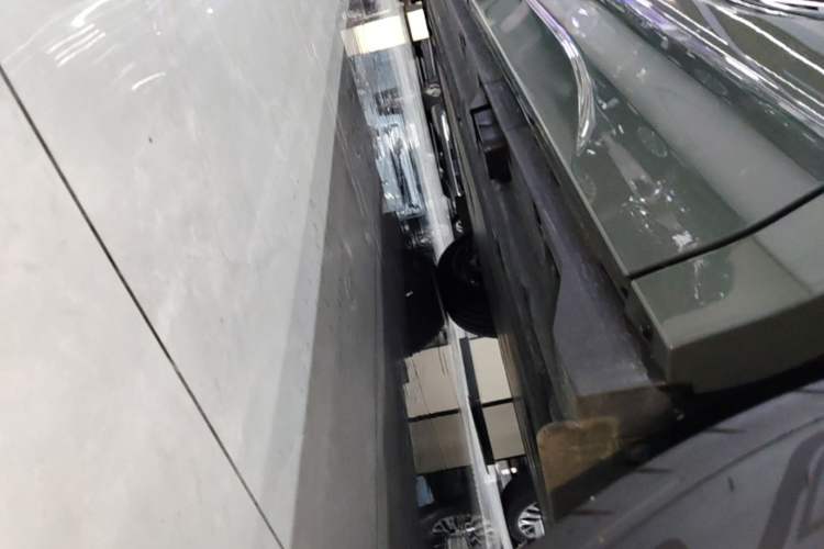 Used Audi Q6L e-tron 2026 First Launch Navigation Edition Left Side Sill