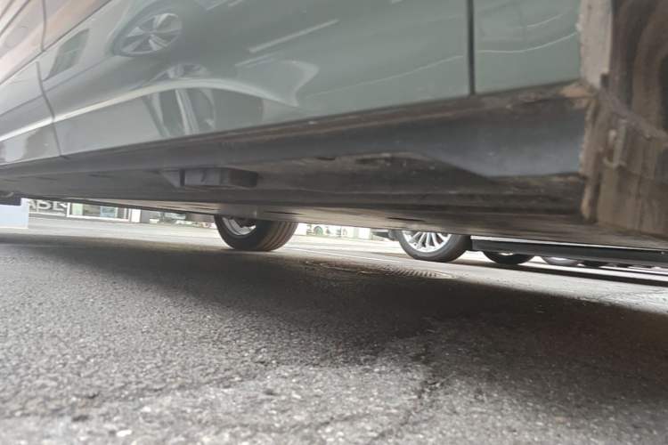 Used Audi Q6L e-tron 2026 First Launch Navigation Edition Left Side Sill