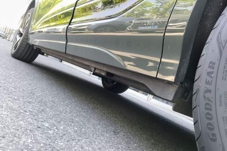 Used Audi Q6L e-tron 2026 First Launch Navigation Edition Left Side Sill