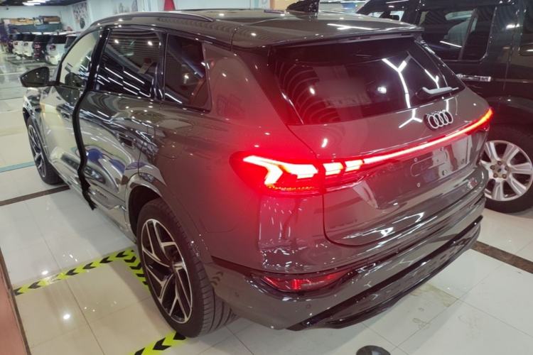Used Audi Q6L e-tron 2026 First Launch Navigation Edition Rear Left 45 Deg
