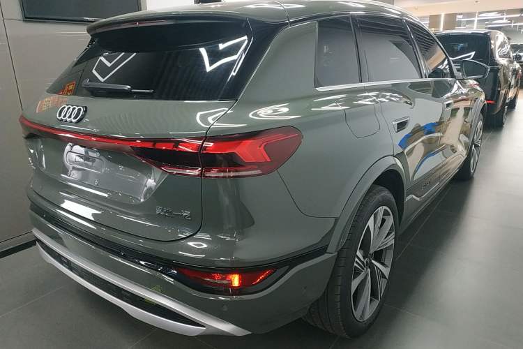 Used Audi Q6L e-tron 2026 Ultra-Long Range Edition Rear Right 45 Deg