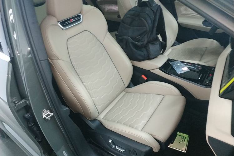 Used Audi Q6L e-tron 2026 Ultra-Long Range Edition Right Front Seat