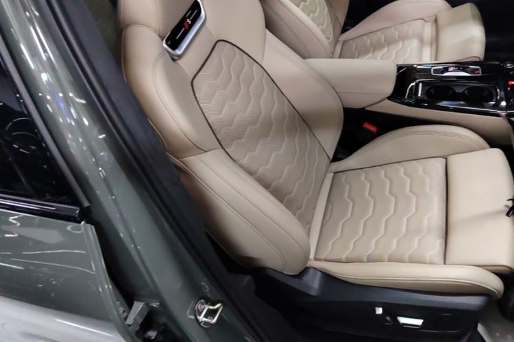 Used Audi Q6L e-tron 2026 First Launch Navigation Edition Right Front Seat