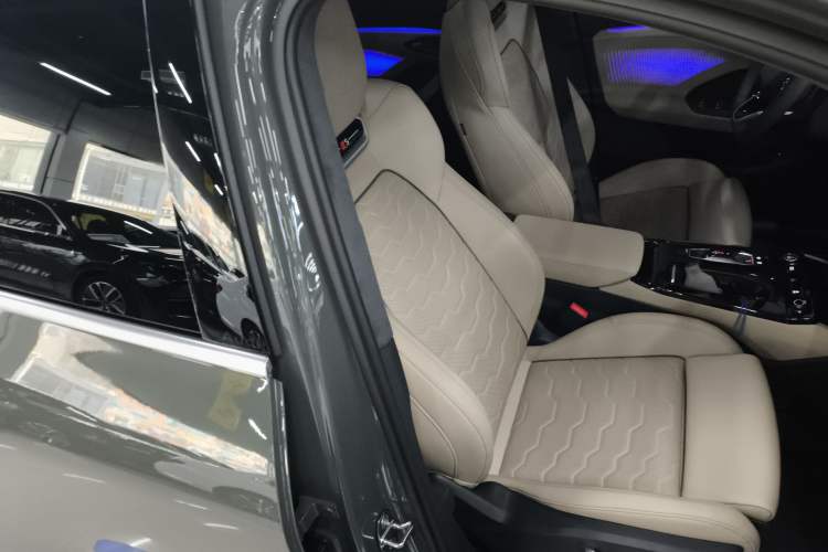 Used Audi Q6L e-tron 2026 Ultra-Long Range Edition Right Front Seat
