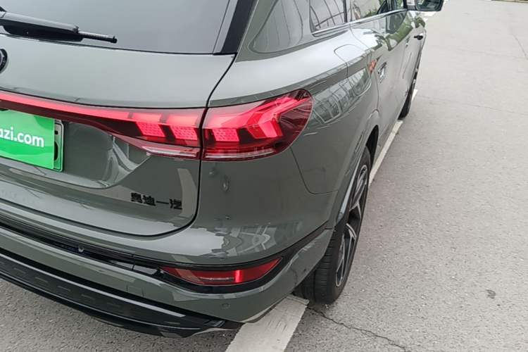 Used Audi Q6L e-tron 2026 First Launch Navigation Edition Right Rear Taillight