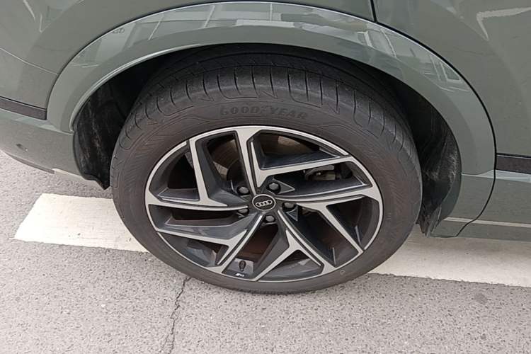 Used Audi Q6L e-tron 2026 First Launch Navigation Edition Right Rear Wheel Hub