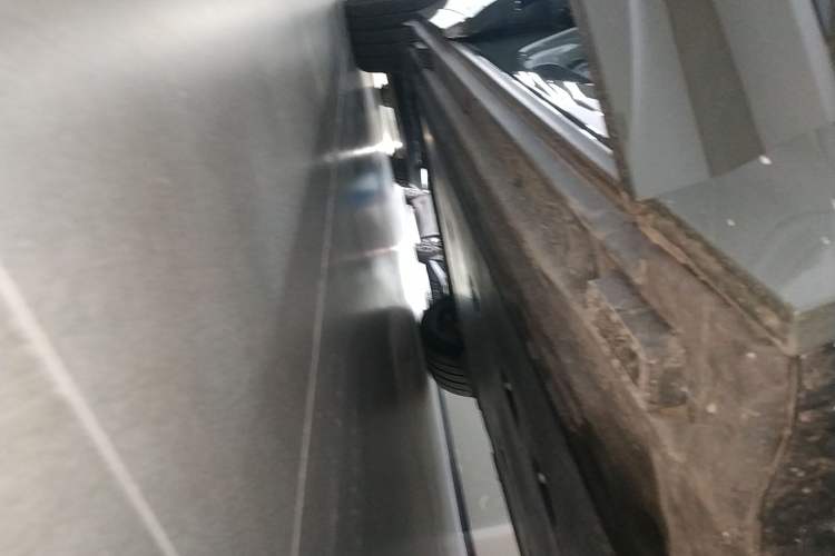 Used Audi Q6L e-tron 2026 Ultra-Long Range Edition Right Side Sill