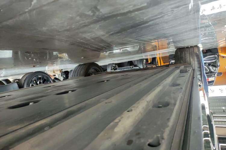 Used Audi Q6L e-tron 2026 First Launch Navigation Edition Right Side Sill