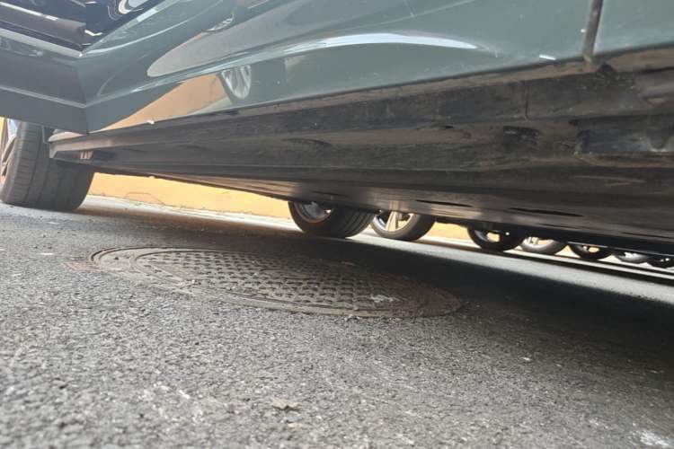 Used Audi Q6L e-tron 2026 First Launch Navigation Edition Right Side Sill