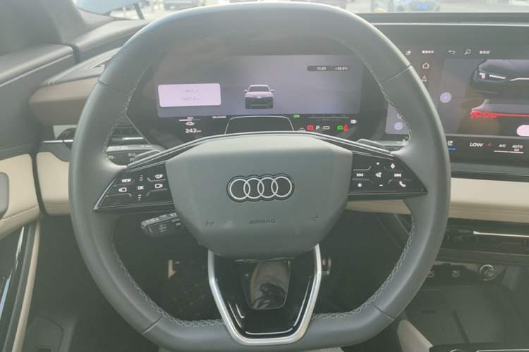Used Audi Q6L e-tron 2026 First Launch Navigation Edition Steering Wheel