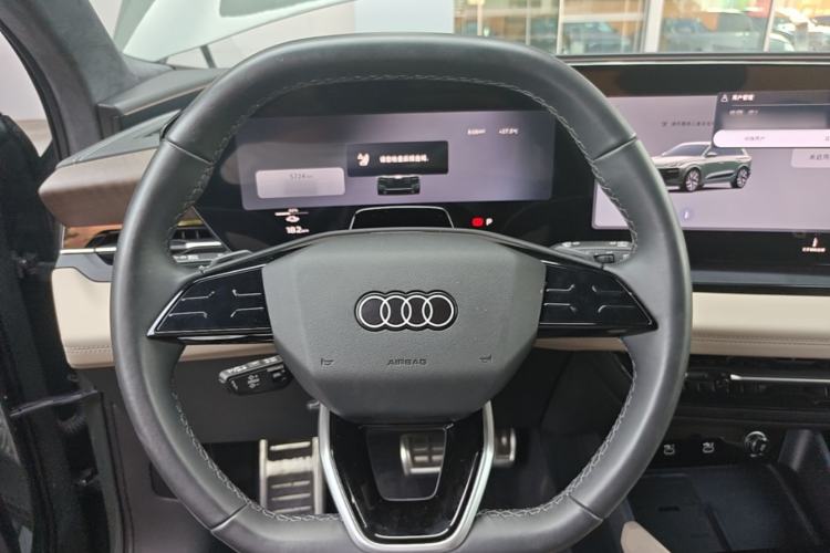 Used Audi Q6L e-tron 2026 First Launch Navigation Edition Steering Wheel