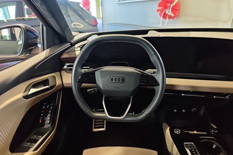 Used Audi Q6L e-tron 2026 First Launch Navigation Edition Steering Wheel