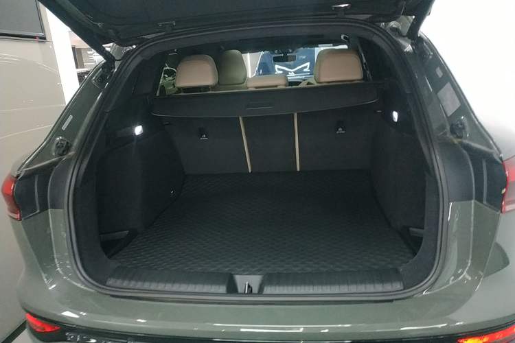 Used Audi Q6L e-tron 2026 Ultra-Long Range Edition Trunk