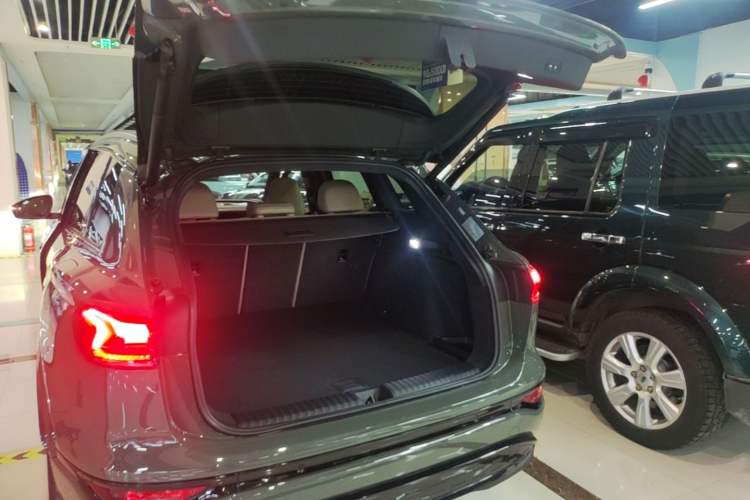 Used Audi Q6L e-tron 2026 First Launch Navigation Edition Trunk