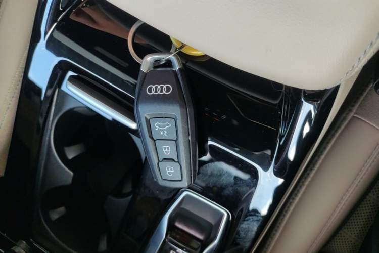 Used Audi Q6L e-tron 2026 First Launch Navigation Edition Vehicle Key