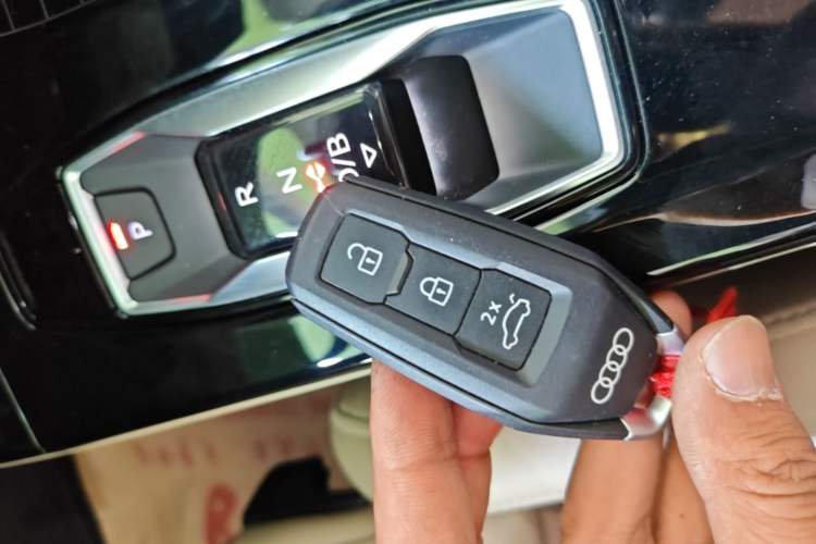 Used Audi Q6L e-tron 2026 First Launch Navigation Edition Vehicle Key