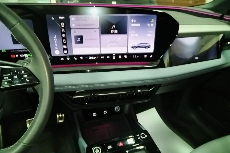 Used Audi Q6L e-tron 2026 First Launch Navigation Edition Audio And AC Panel