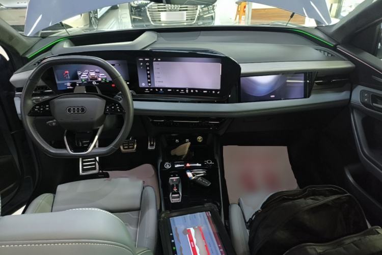 Used Audi Q6L e-tron 2026 First Launch Navigation Edition Center Console
