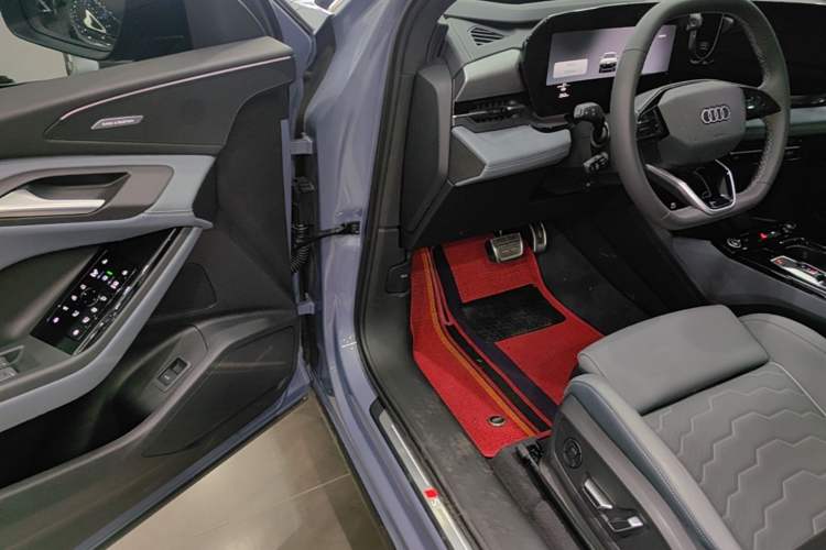 Used Audi Q6L e-tron 2026 First Launch Navigation Edition Driver Seat