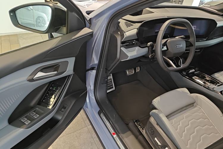 Used Audi Q6L e-tron 2026 First Launch Navigation Edition Driver Seat