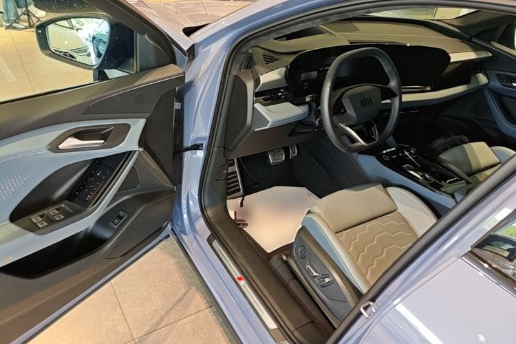 Used Audi Q6L e-tron 2026 First Launch Navigation Edition Driver Seat