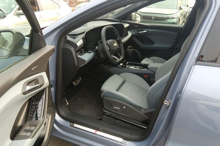 Used Audi Q6L e-tron 2026 First Launch Navigation Edition Driver Seat