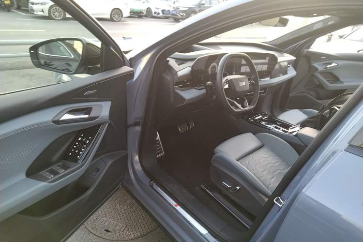 Used Audi Q6L e-tron 2026 First Launch Navigation Edition Driver Seat