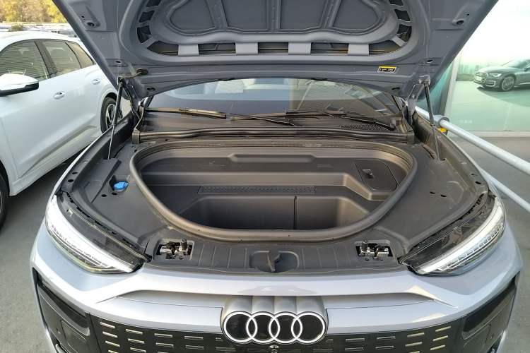 Used Audi Q6L e-tron 2026 First Launch Navigation Edition Engine Bay