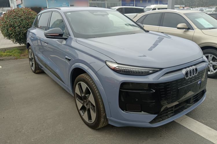 Used Audi Q6L e-tron 2026 First Launch Navigation Edition Front Right 45 Deg